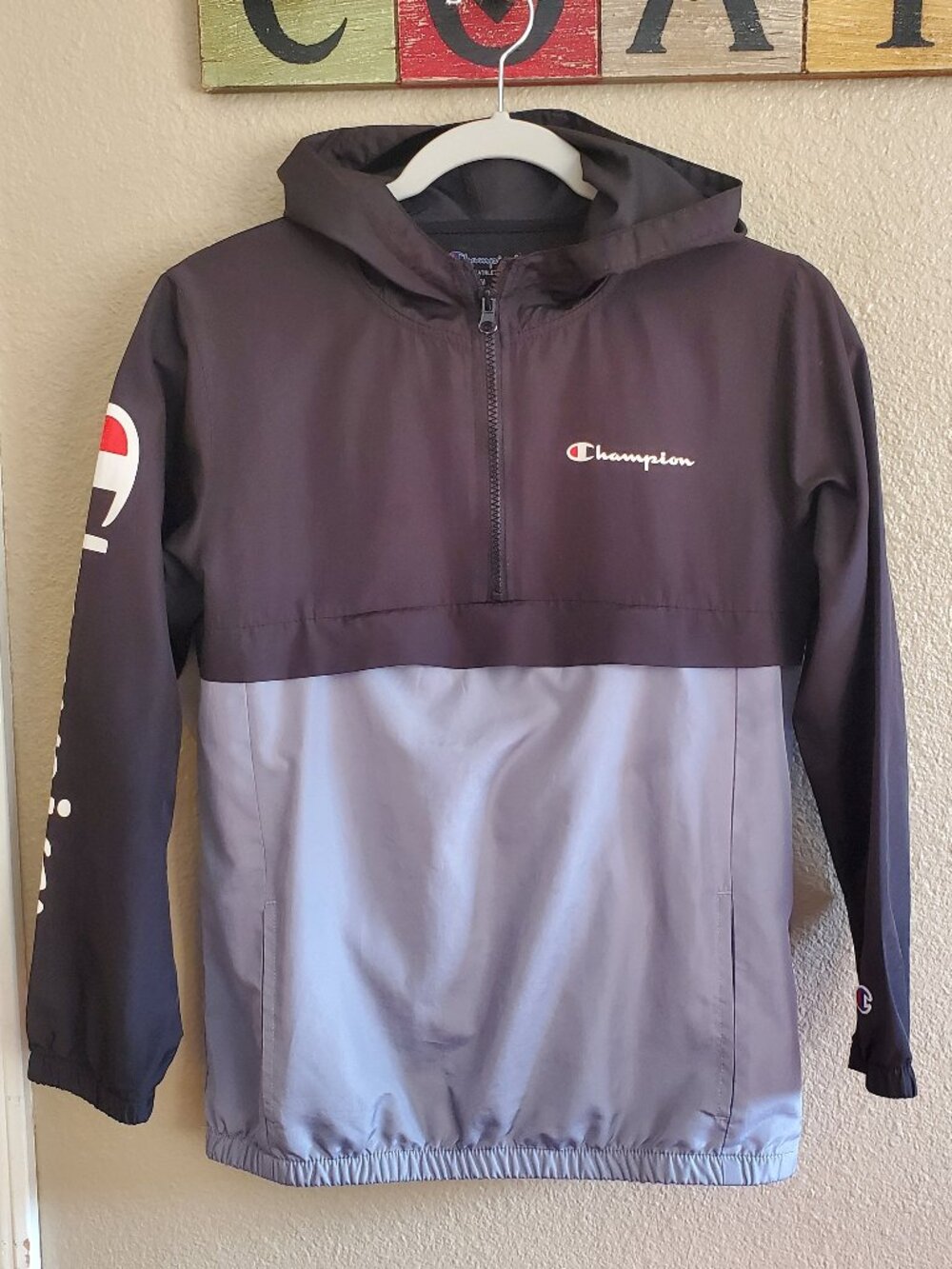 Champion Yout Windbreaker jacket size M